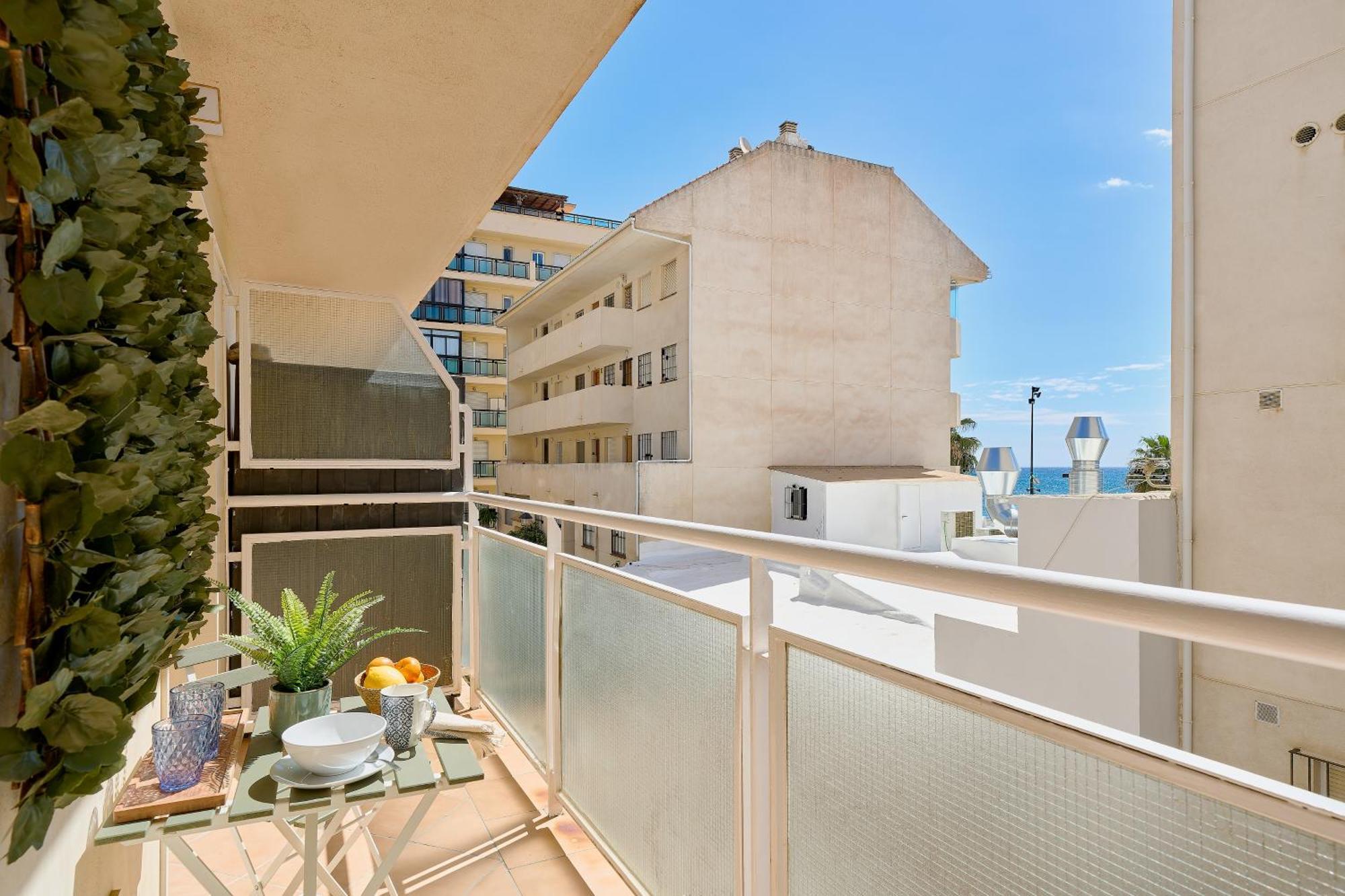 Fuengirola Beach Apartment By Stay Belonio Экстерьер фото