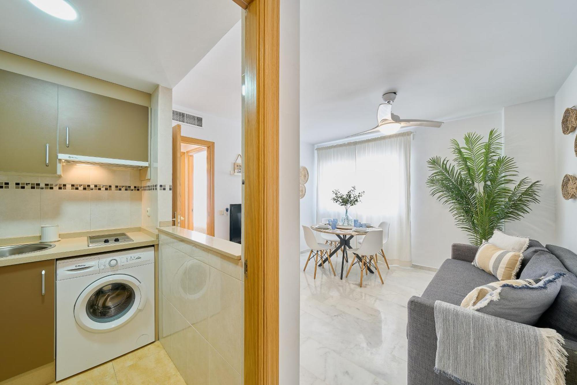 Fuengirola Beach Apartment By Stay Belonio Экстерьер фото