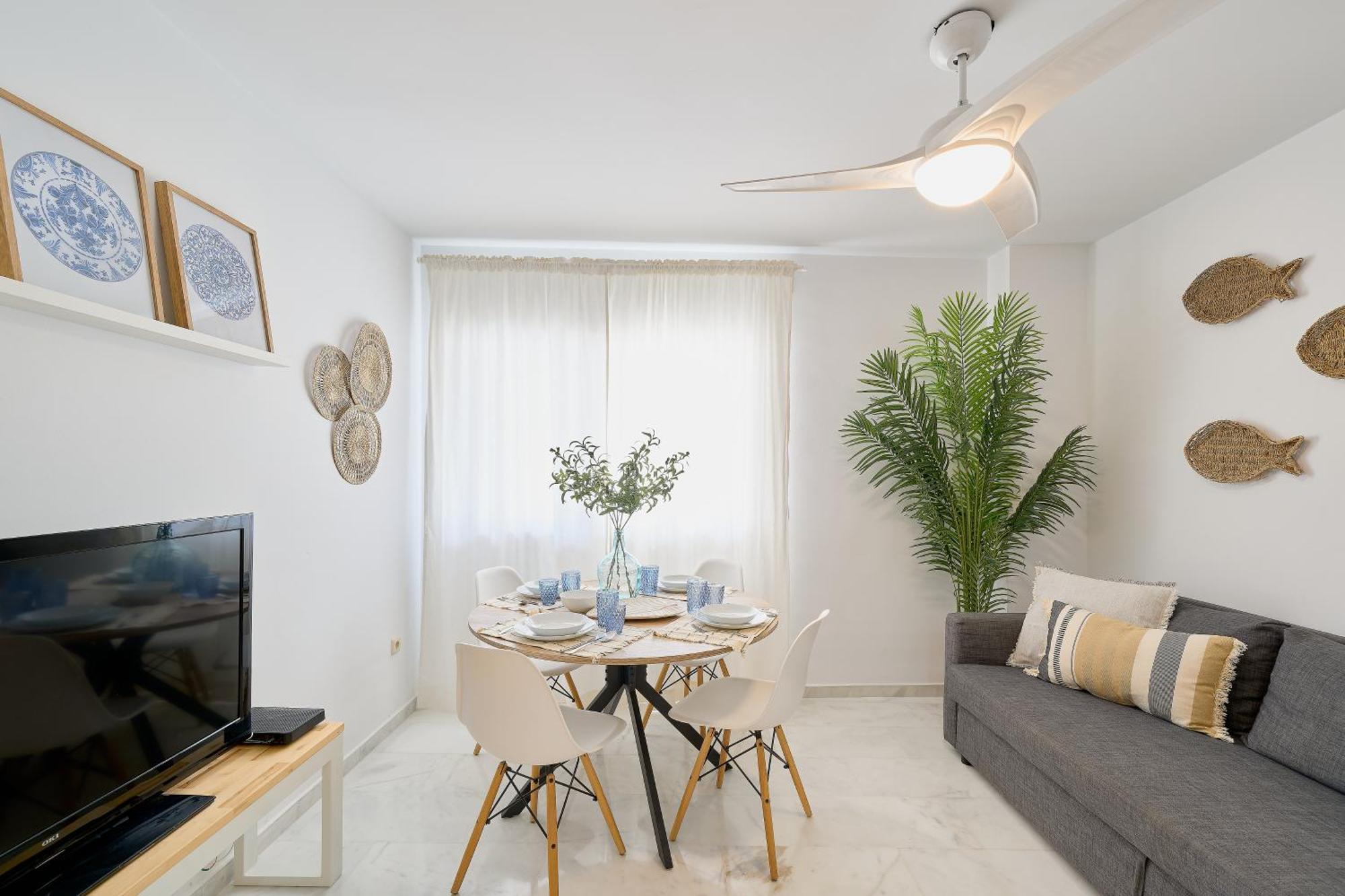 Fuengirola Beach Apartment By Stay Belonio Экстерьер фото