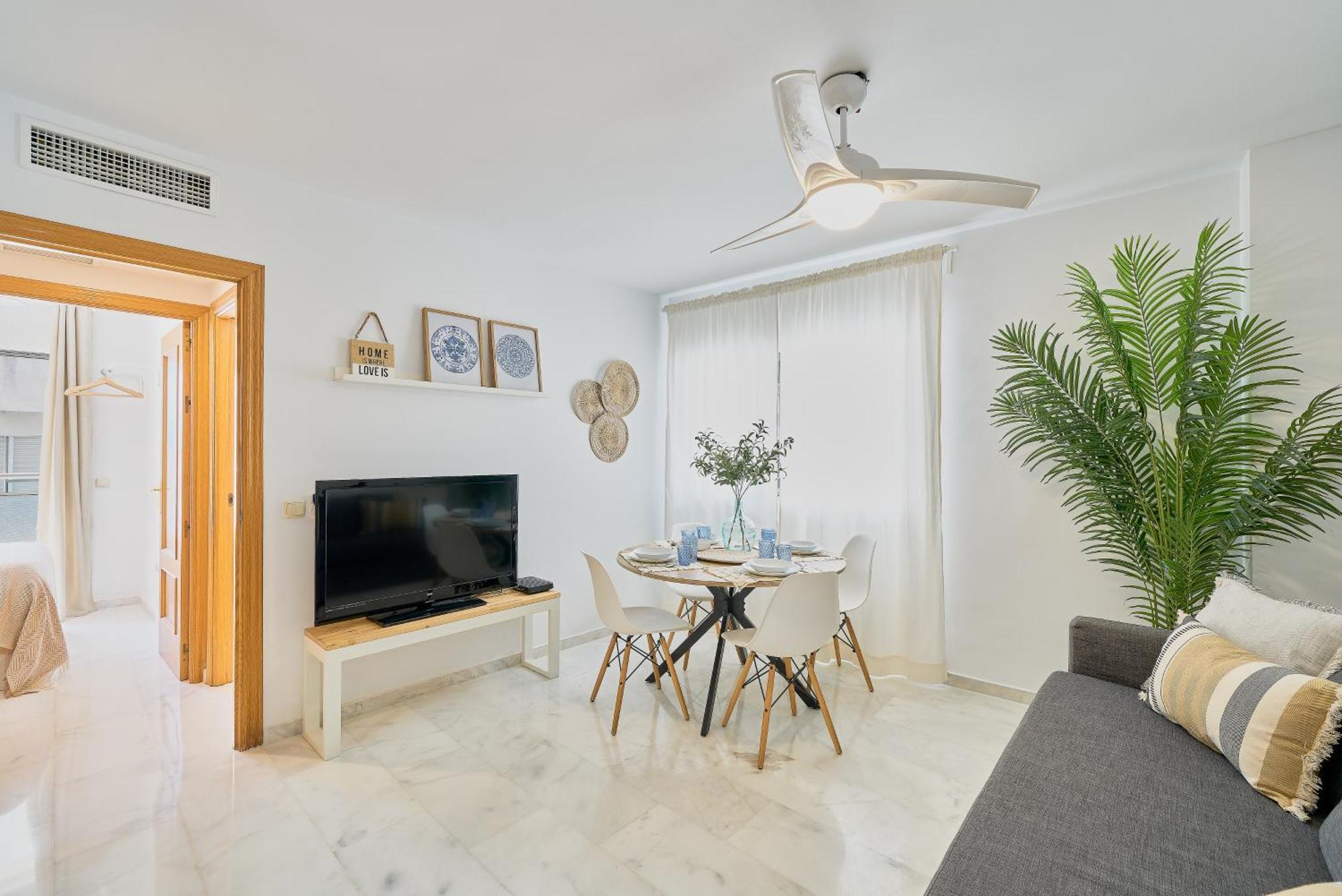 Fuengirola Beach Apartment By Stay Belonio Экстерьер фото